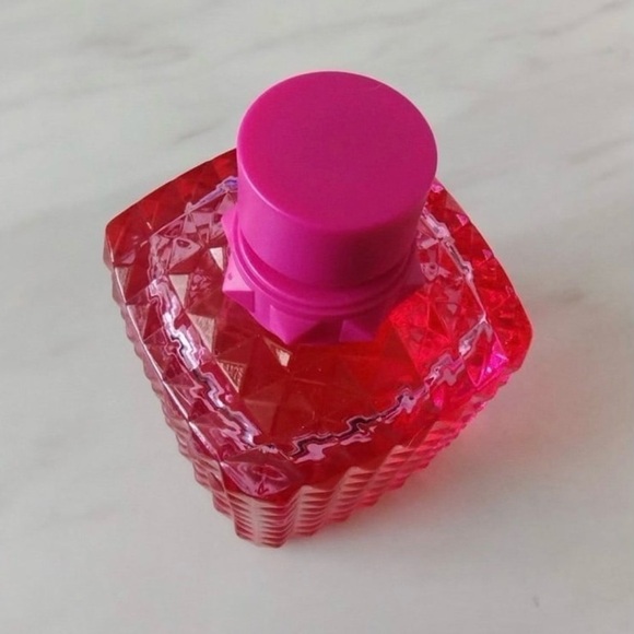 Valentino Donna Born In Roma - Picture 6 of 6